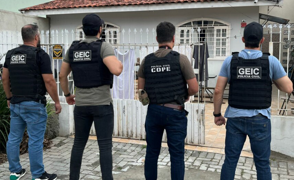 policiais de anapolis deflagram operação contra esquema de tráfico de drogas