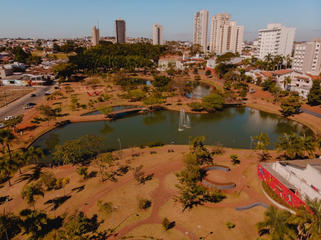 Agora é lei quem adotar espaços públicos em Anápolis poderá ter desconto no IPTU e ISS
