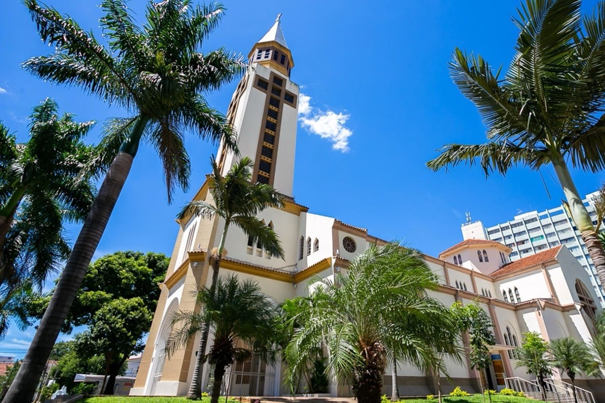 1 / 1 – CATEDRAL METROPOLITANA DE GOIANIA TERA MISSA EM MEMORIA DE PAPA FRANCISCO.jpg