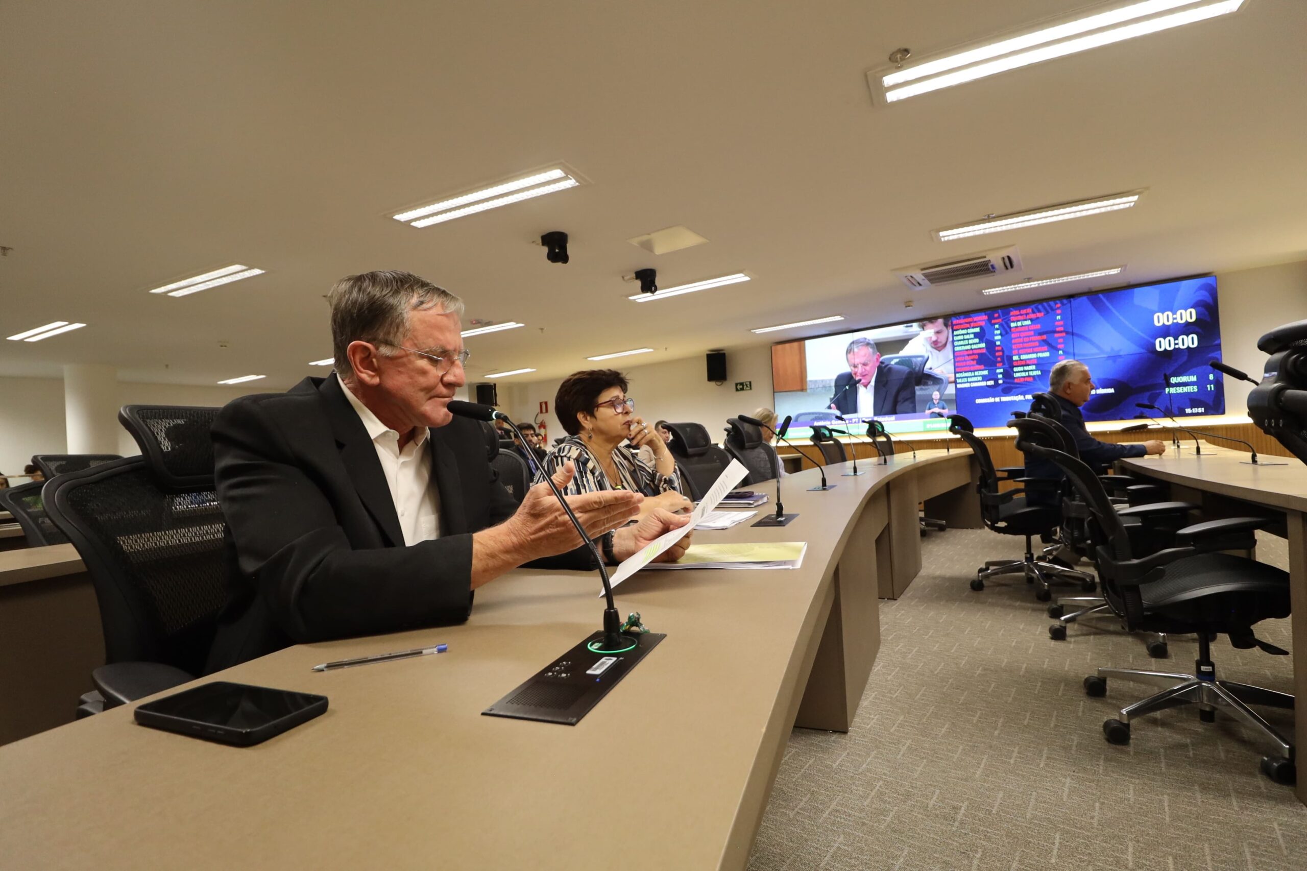 Deputado cobra retorno de 2% da receita estadual para UEG