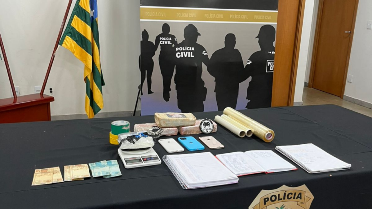PCGO-e-PCDF-prendem-mulher-em-flagrante-por-trafico-de-drogas-e-apreende-mais-de-R-200-mil-em-entorpecentes drogas