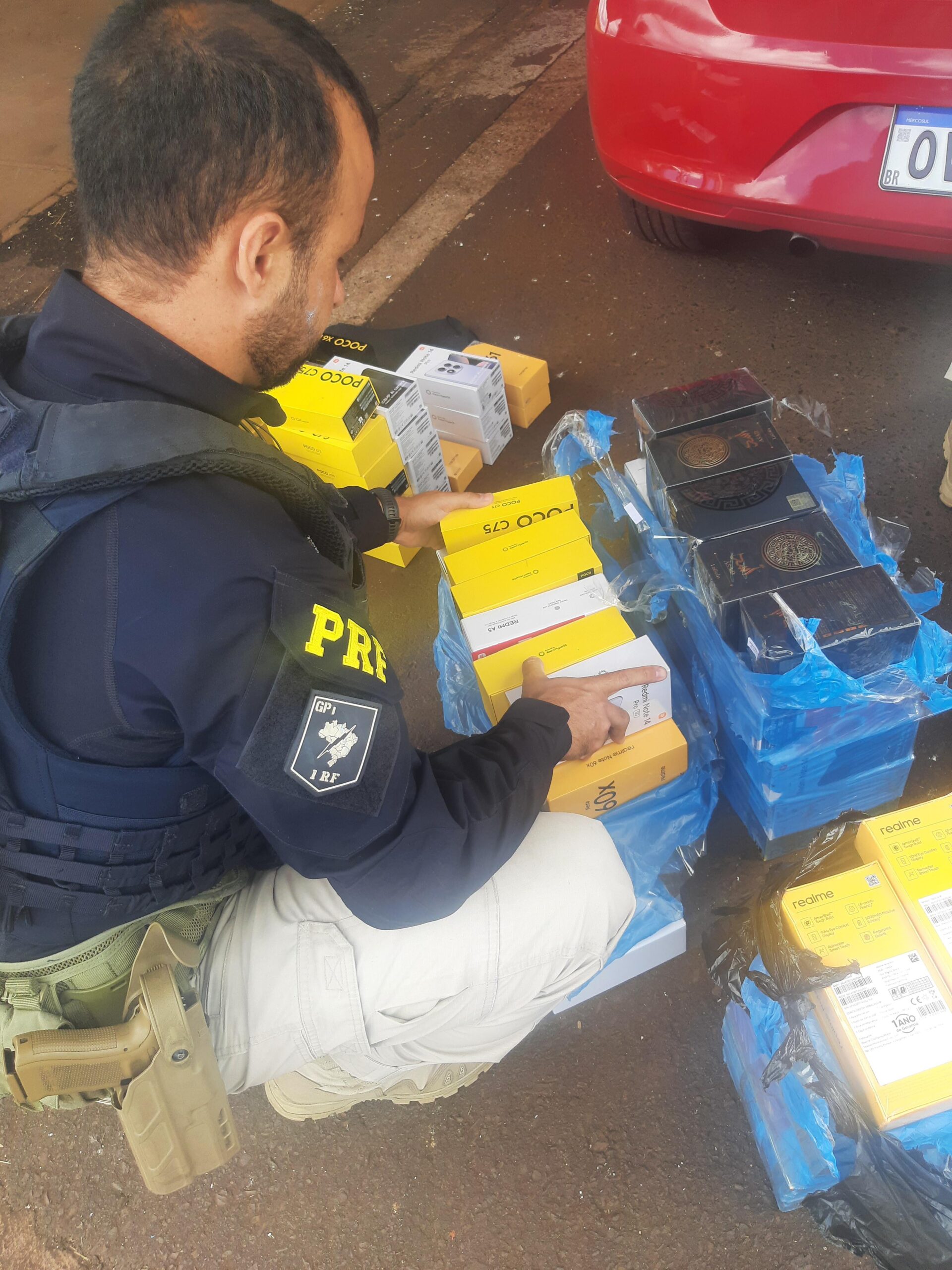 Carga com celulares irregulares é apreendida na BR-153 em Goiás