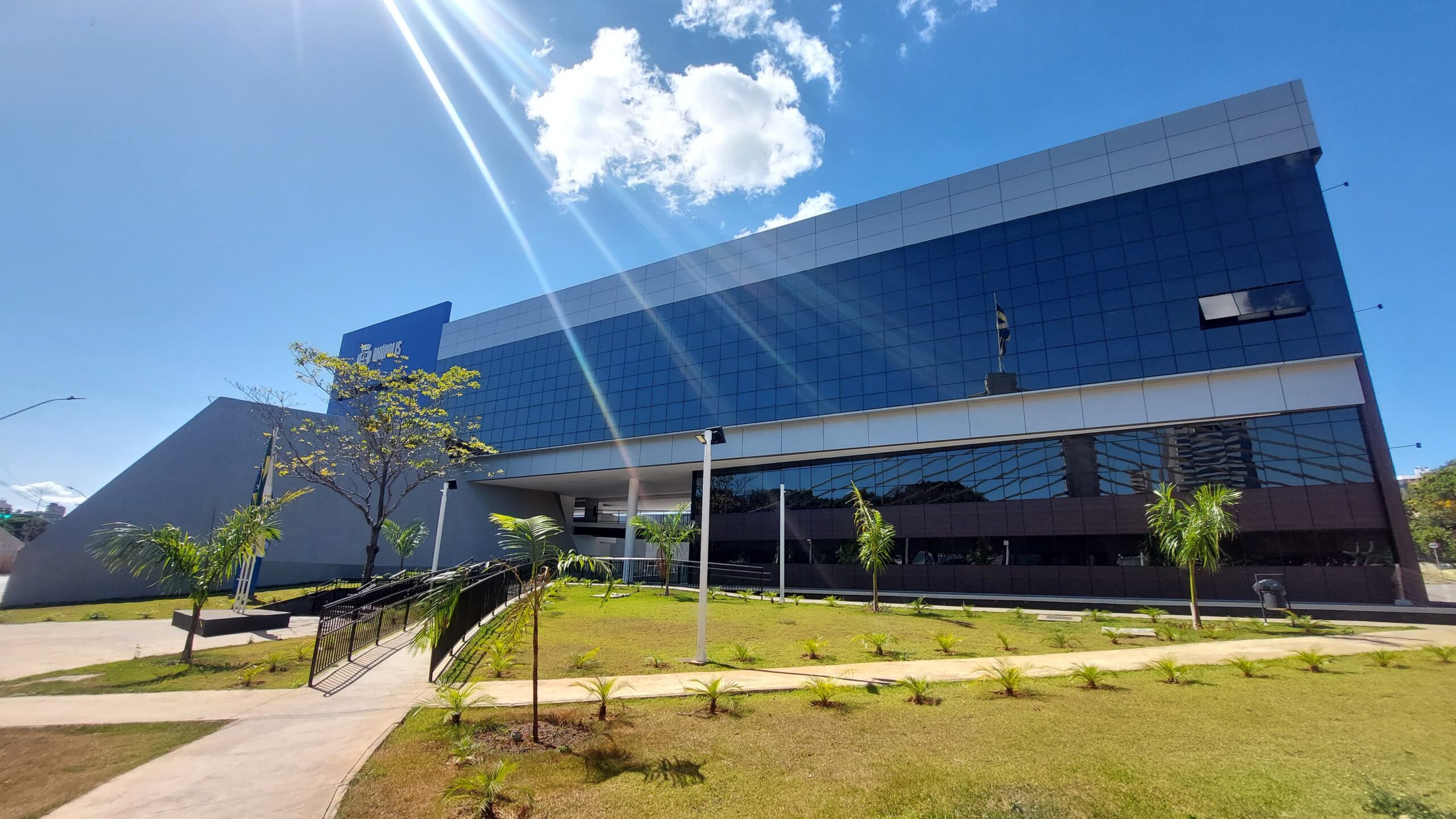 Anápolis fecha quadrimestre com queda na arrecadação, déficit herdado e dívida de R$ 1,7 bilhão