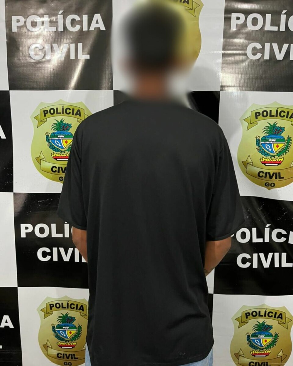 Polícia Civil prende homem por tráfico após anunciar drogas em rede social, em Abadiânia