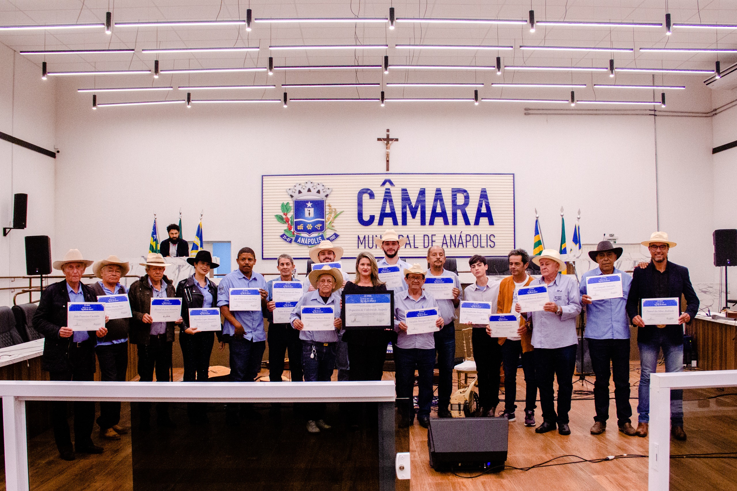 Orquestra dos Violeiros de Anápolis recebe moção de aplauso em homenagem à música raiz