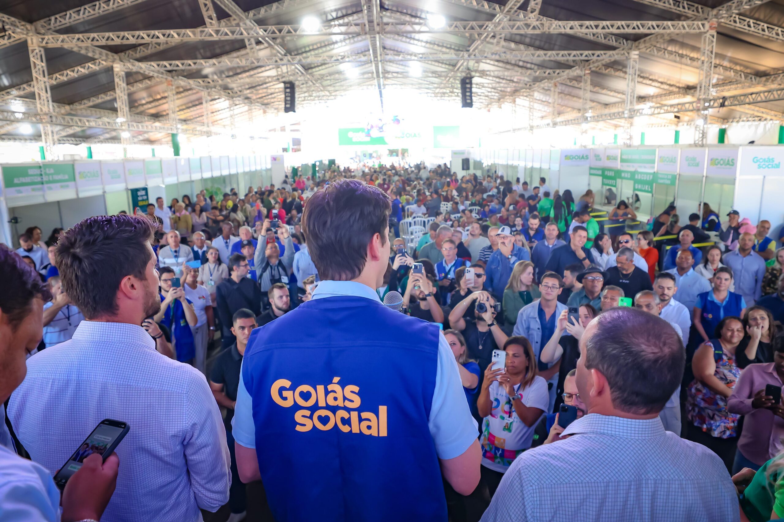 Daniel Vilela abre Goiás Social em Valparaíso de Goiás