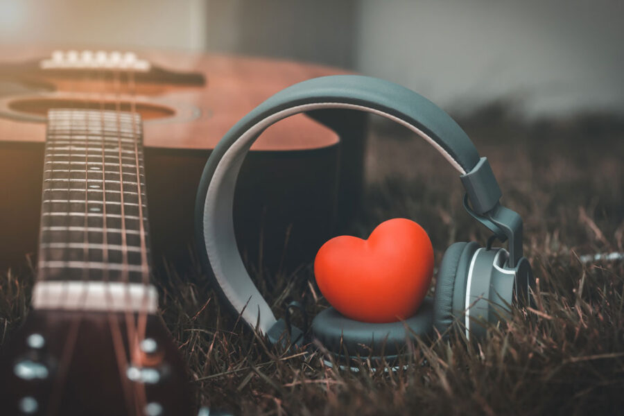 Qual dessas músicas combina com o seu Dia dos Namorados? Descubra aqui