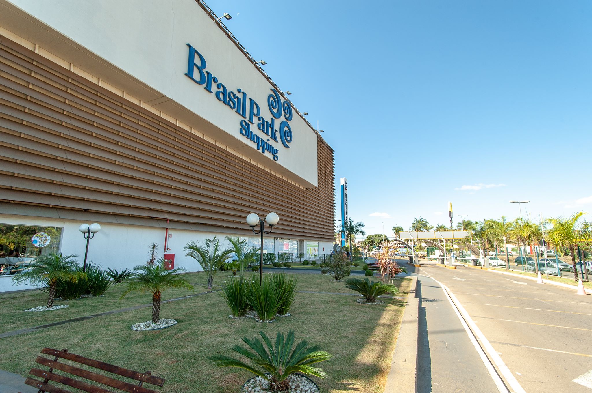 Confusão entre entregadores e seguranças termina com polícia no Brasil Park Shopping