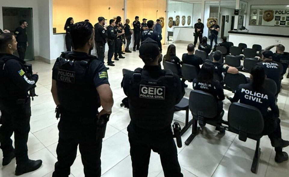 Foragido condenado por feminicídio é capturado em operação da Polícia Civil em comunidade cigana de Goiás