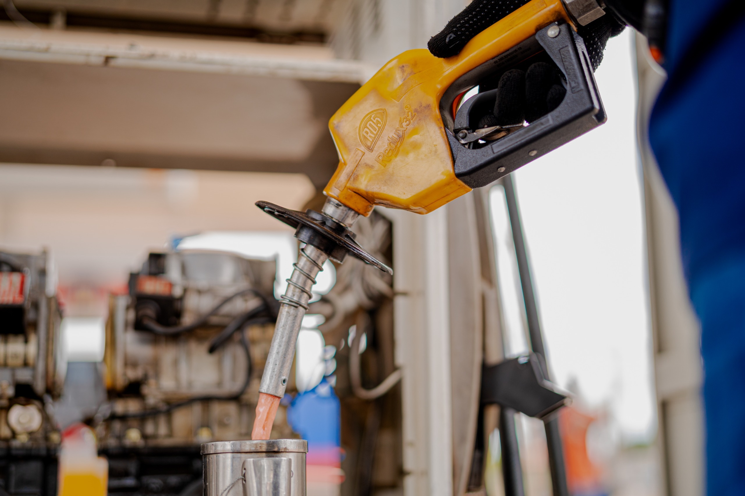 Desde dezembro de 2022, os preços de gasolina para as distribuidoras foram reduzidos em R$ 0,50 / litro