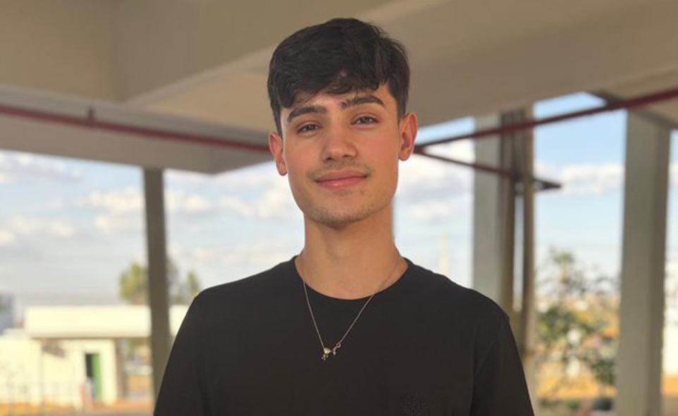 João Victor Lima da Silva, foi aprovado em dois processos seletivos em instituições de ensino dos Estados Unidos estudante do ifg de anápolis