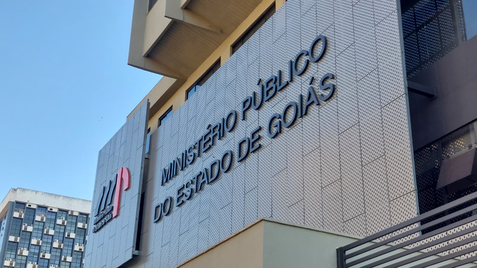 Feminicídio Anápolis MPGO e TJGO intermediam acordo para conter erosão em área do Brasil Park Shopping, em Anápolis