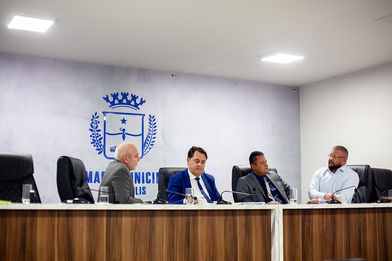 Proposta que barra inaugurações de obras inacabadas avança e na Câmara de Anápolis