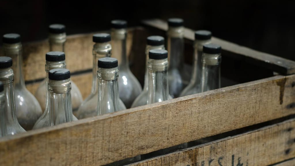 Após mortes, Secretaria Nacional do Consumidor faz alerta sobre bebidas adulteradas