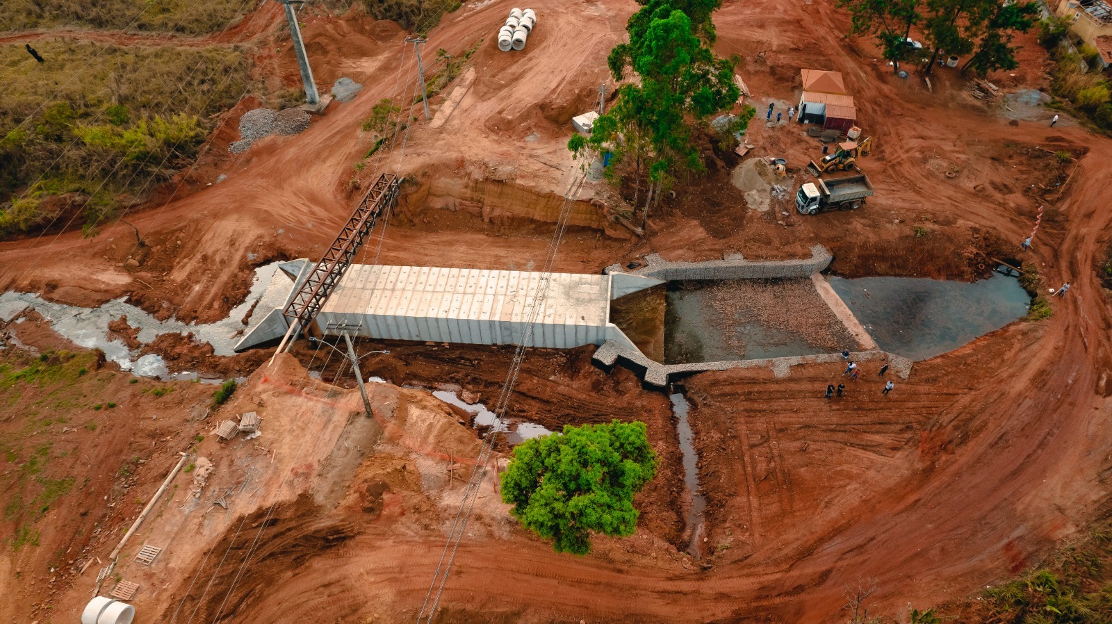 Governo federal libera recursos via PAC para obras de drenagem urbana e contenção de encostas na cidade.