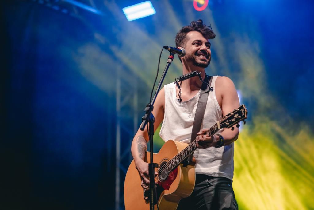 Música e cultura se encontram no Teatro Municipal de Anápolis com Carlinhos Trivelli e Vinícius Garcez