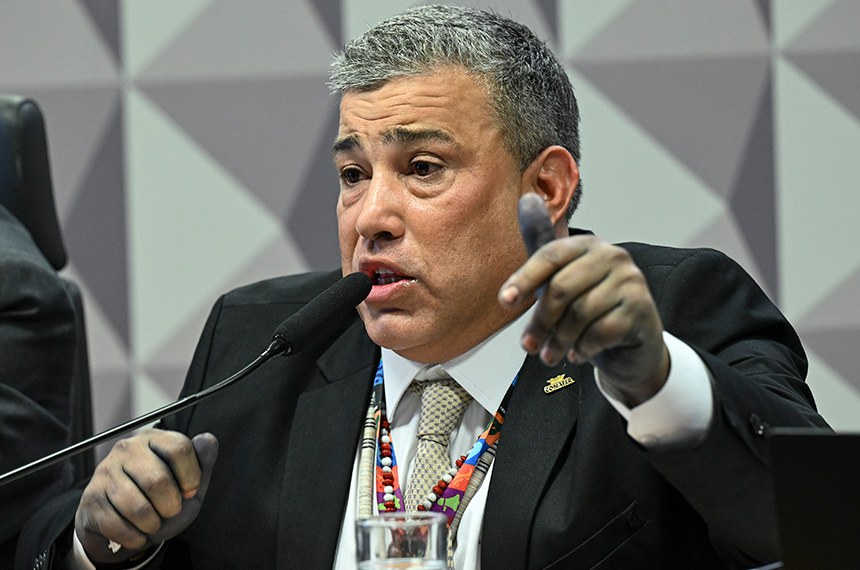 Presidente da Conafer é preso em flagrante durante depoimento à CPMI do INSS