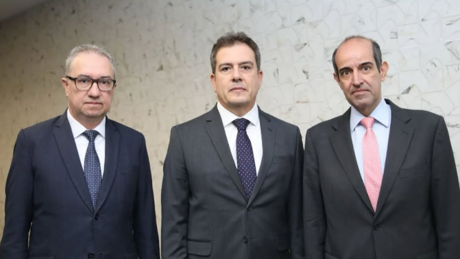 A lista tríplice para a vaga de desembargador pelo quinto constitucional inclui os advogados Augusto César Rocha Ventura, de Anápolis, Ricardo Baiocchi Carneiro e Luciano Mtanios Hanna.