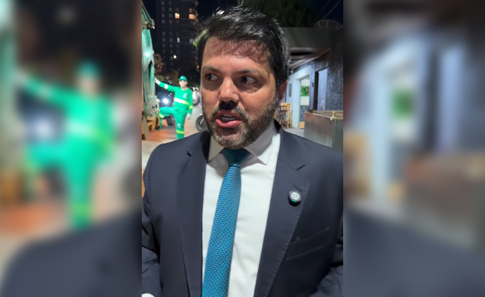 Após reclamações continuarem, Márcio Corrêa volta a criticar empresa responsável pela coleta de lixo em Anápolis