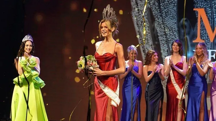 Teatro Municipal de Anápolis sedia final do Miss Goiás 2025
