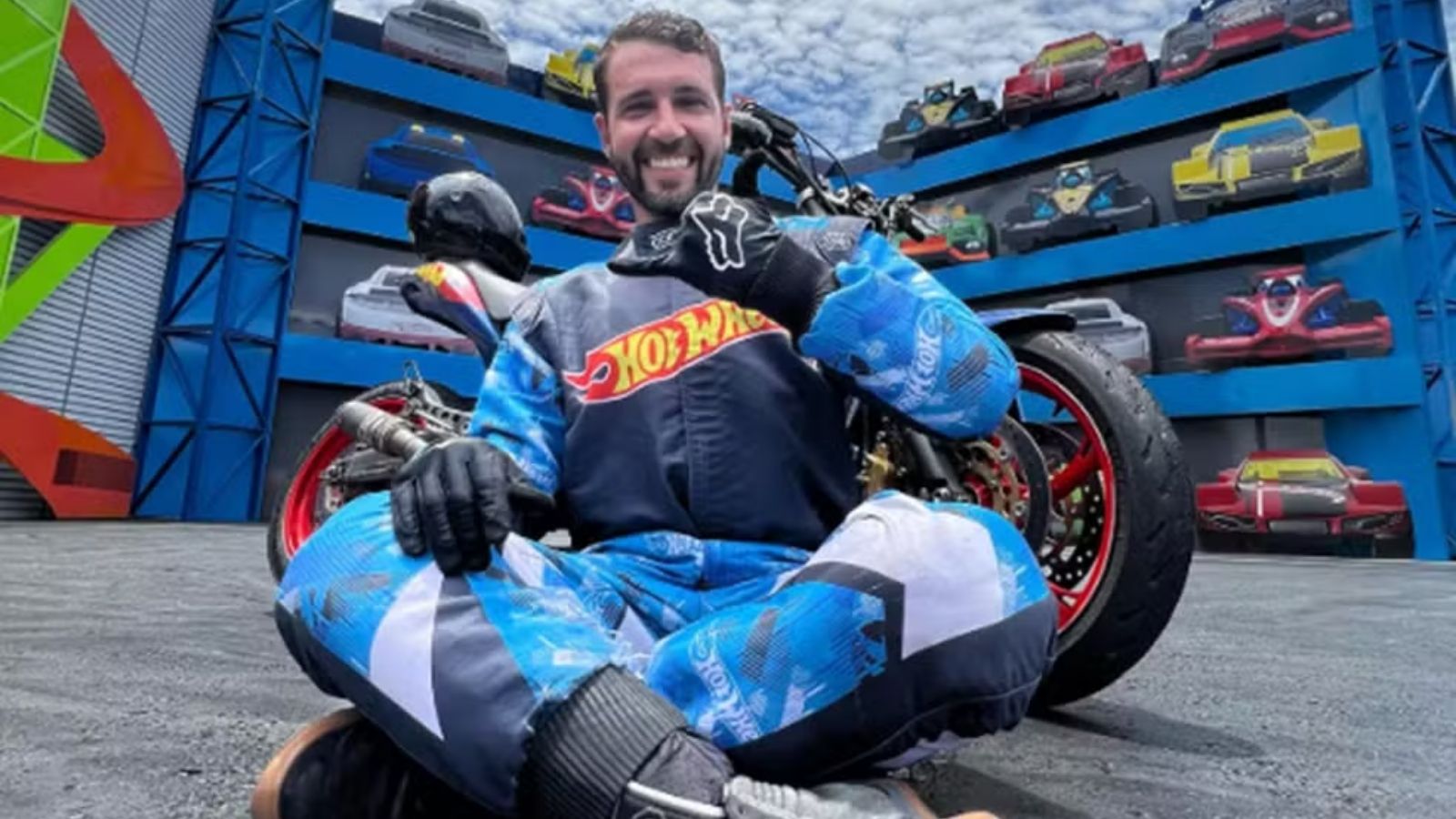 Motociclista morre durante apresentação no Beto Carrero World e causa comoção entre colegas e fãs