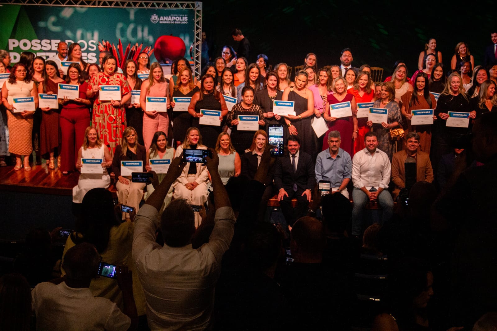 Novos diretores da rede municipal de educação tomam posse em Anápolis