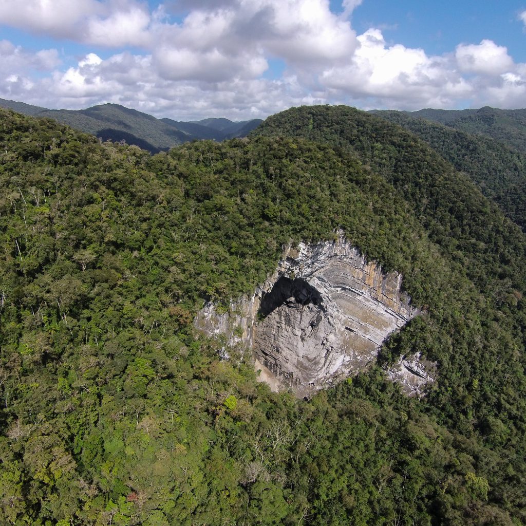 Pesquisa confirma maior abertura de caverna já registrada no Brasil; saiba onde